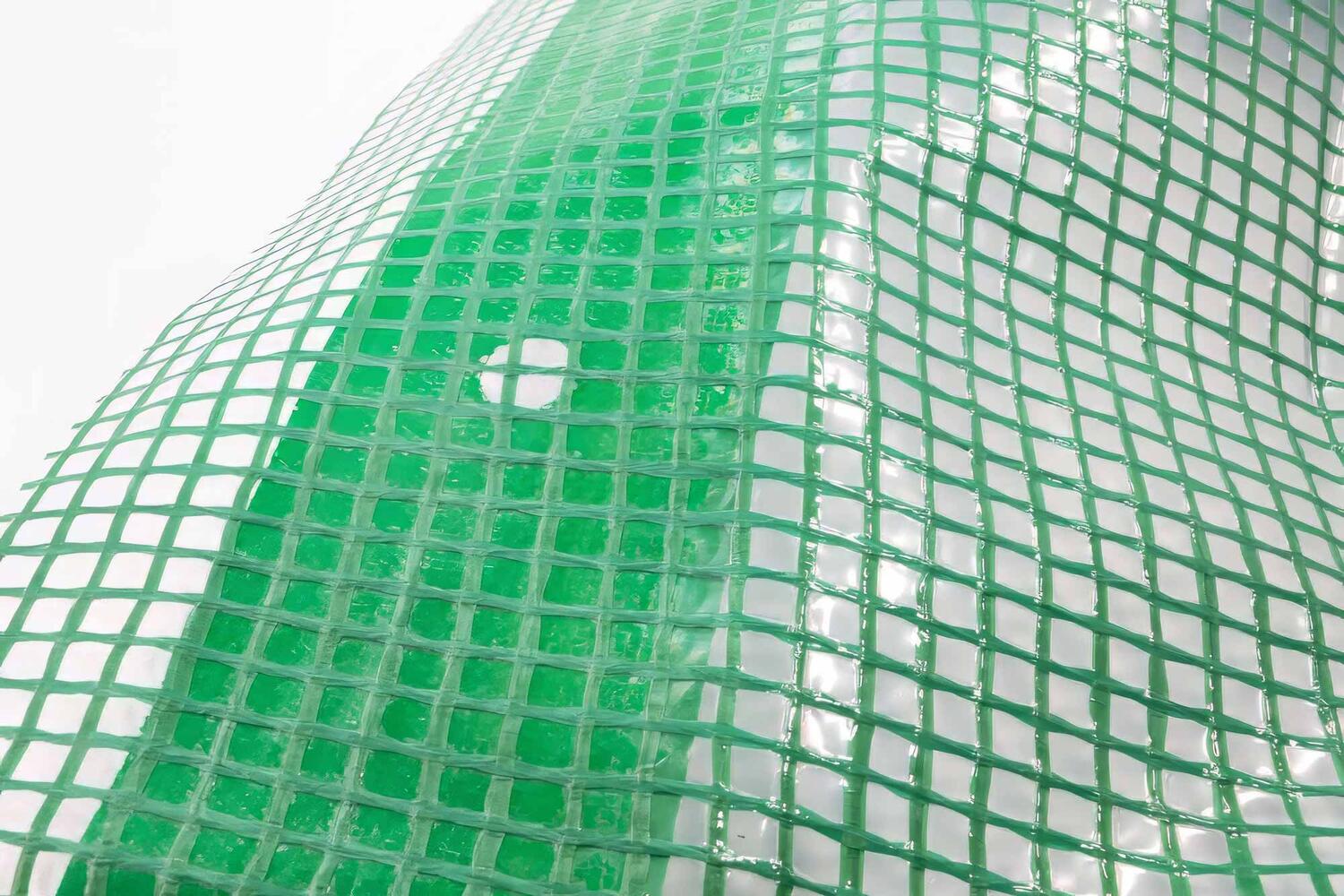 Gitterplane 3,00 x 8,00 m transparent mit grnem Gitter 250 g/m mit Nagelrand verstrkt gefaltet UV-stabil